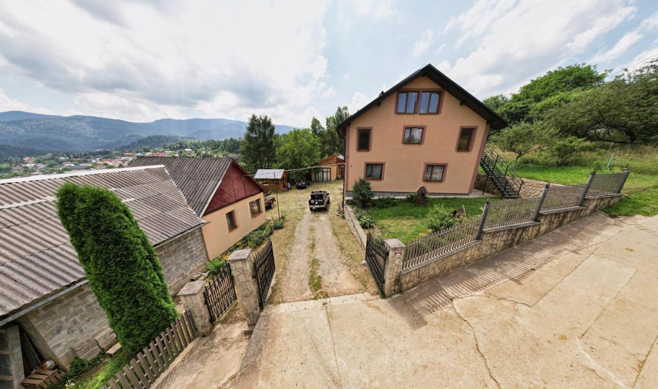 Gazdіvska Hata Guest House Яремча Экстерьер фото