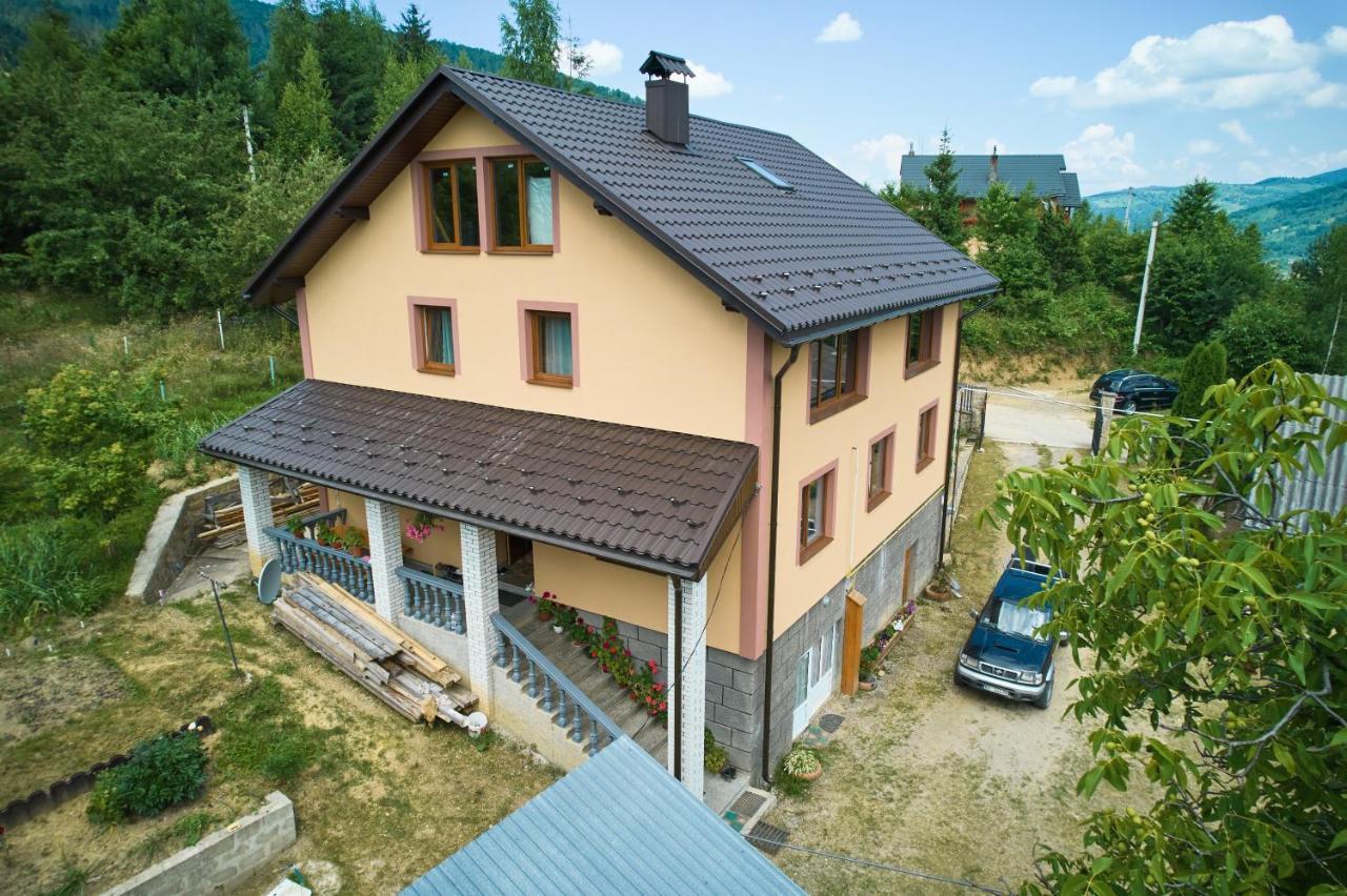 Gazdіvska Hata Guest House Яремча Экстерьер фото