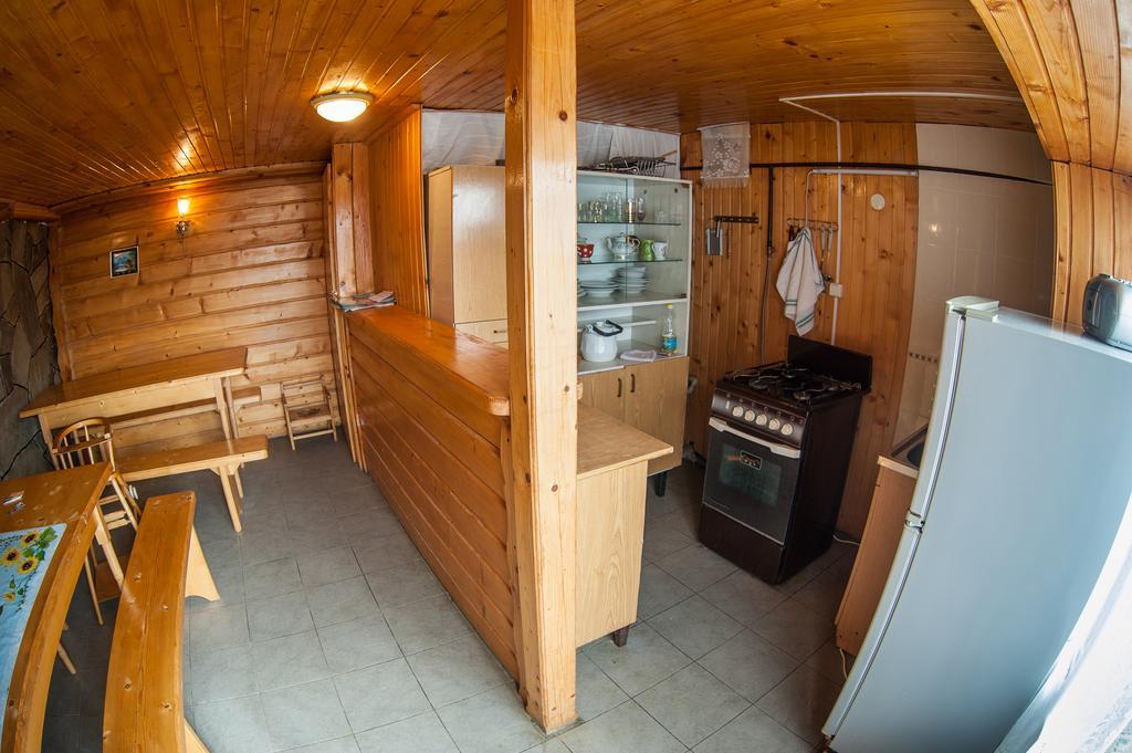 Gazdіvska Hata Guest House Яремча Номер фото