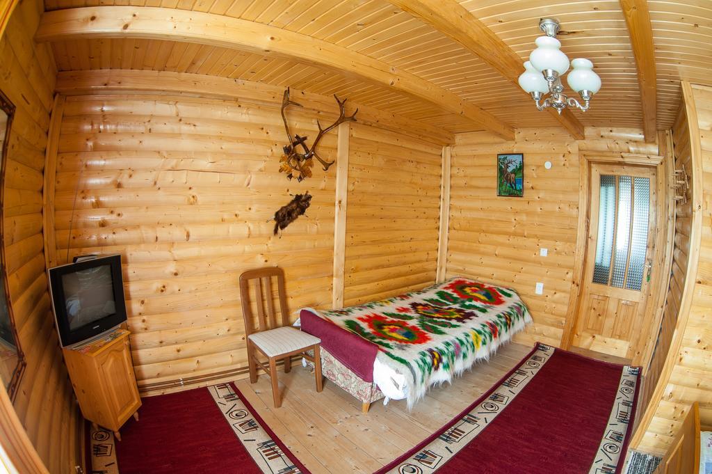 Gazdіvska Hata Guest House Яремча Номер фото
