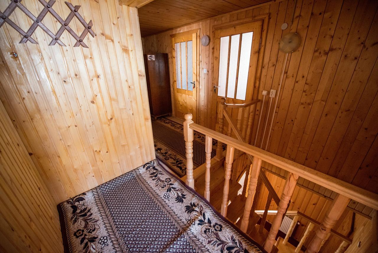 Gazdіvska Hata Guest House Яремча Экстерьер фото